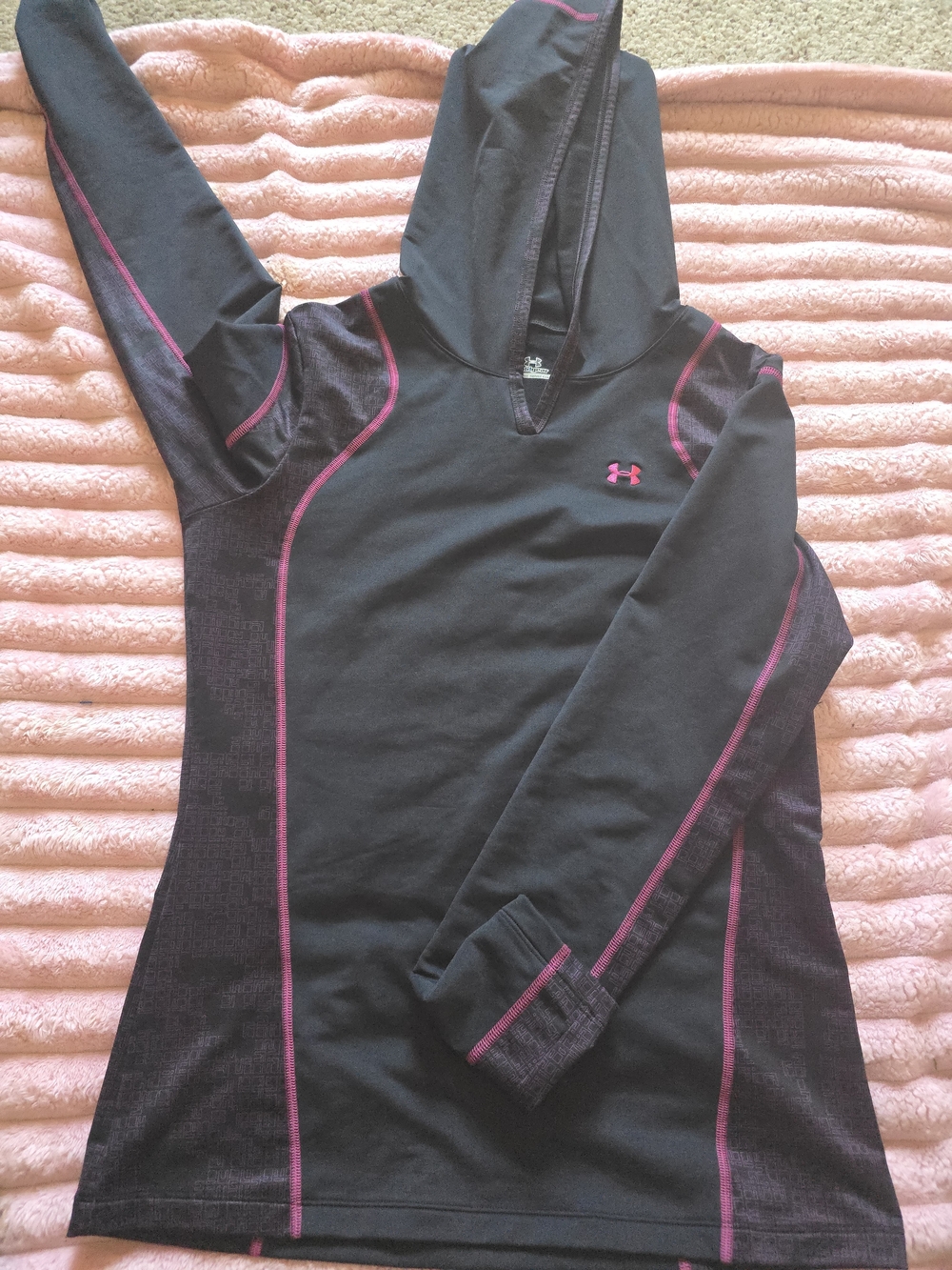 Under Armour Cold Gear Black Hoodie Sweater with Pink Accents